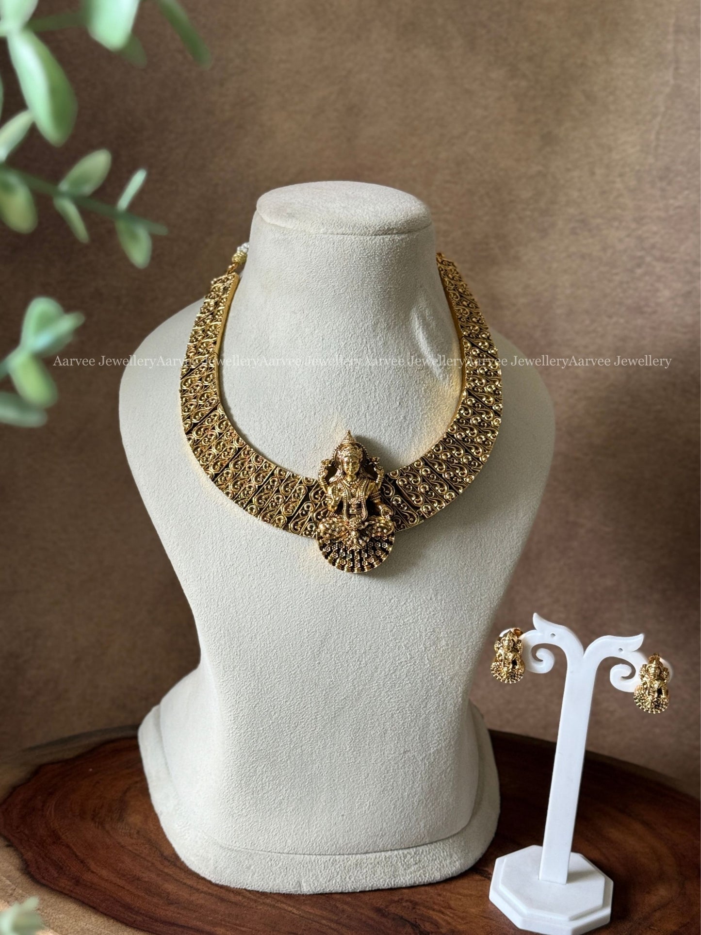 FULL GOLD TONE HASLI NECKLACE SET WITH KAMAKSHI PENDANT