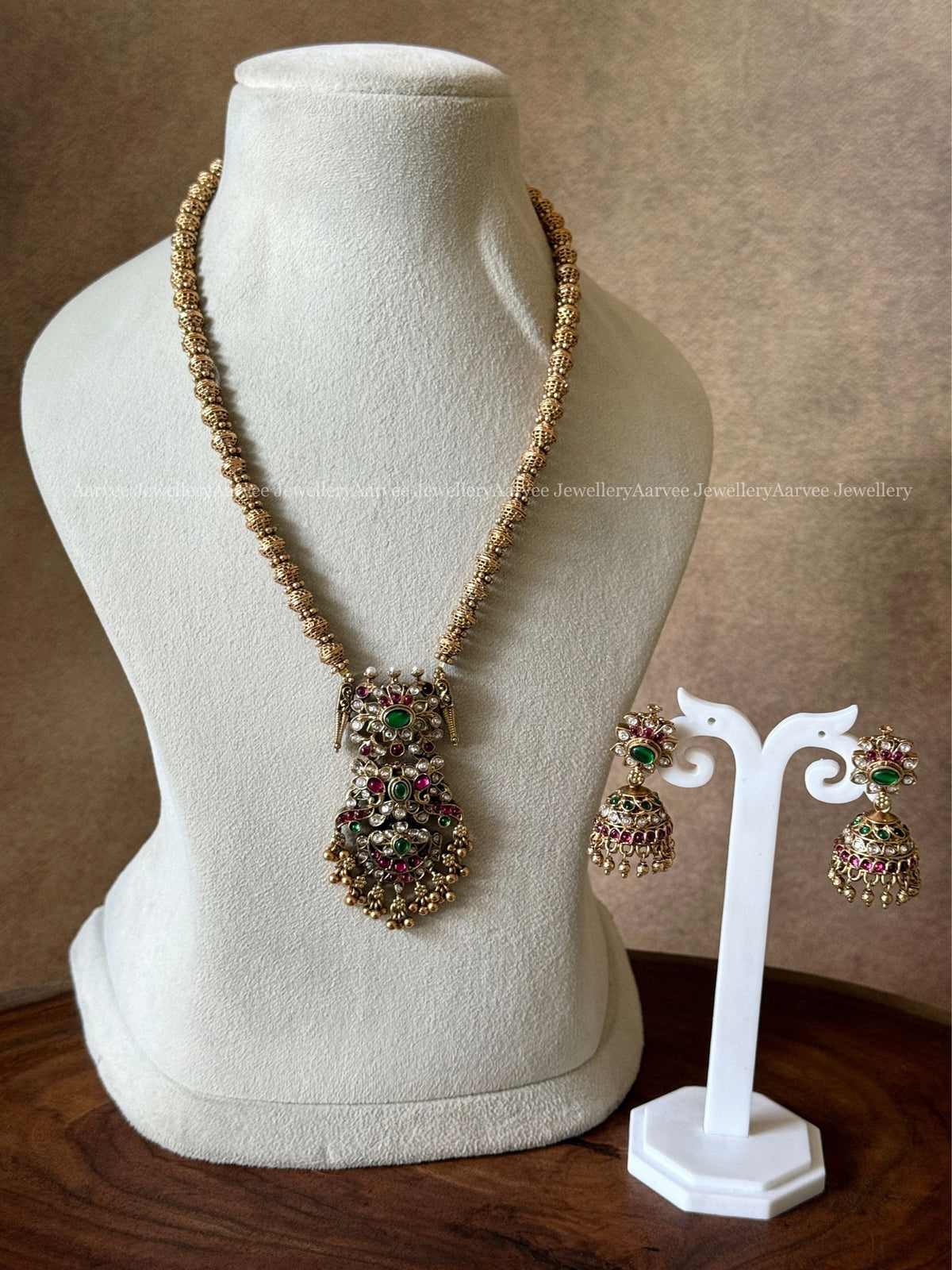 GOLD BEADED CHAIN SET WITH RUBY / GREEN / WHITE STONES FLORAL PENDANT