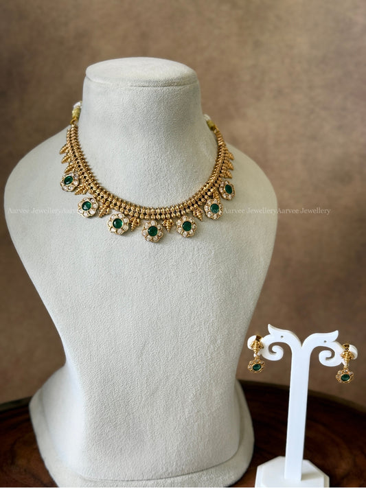 HIGH QUALITY CZ GREEN/WHITE STONES FLORAL NECKLACE SET