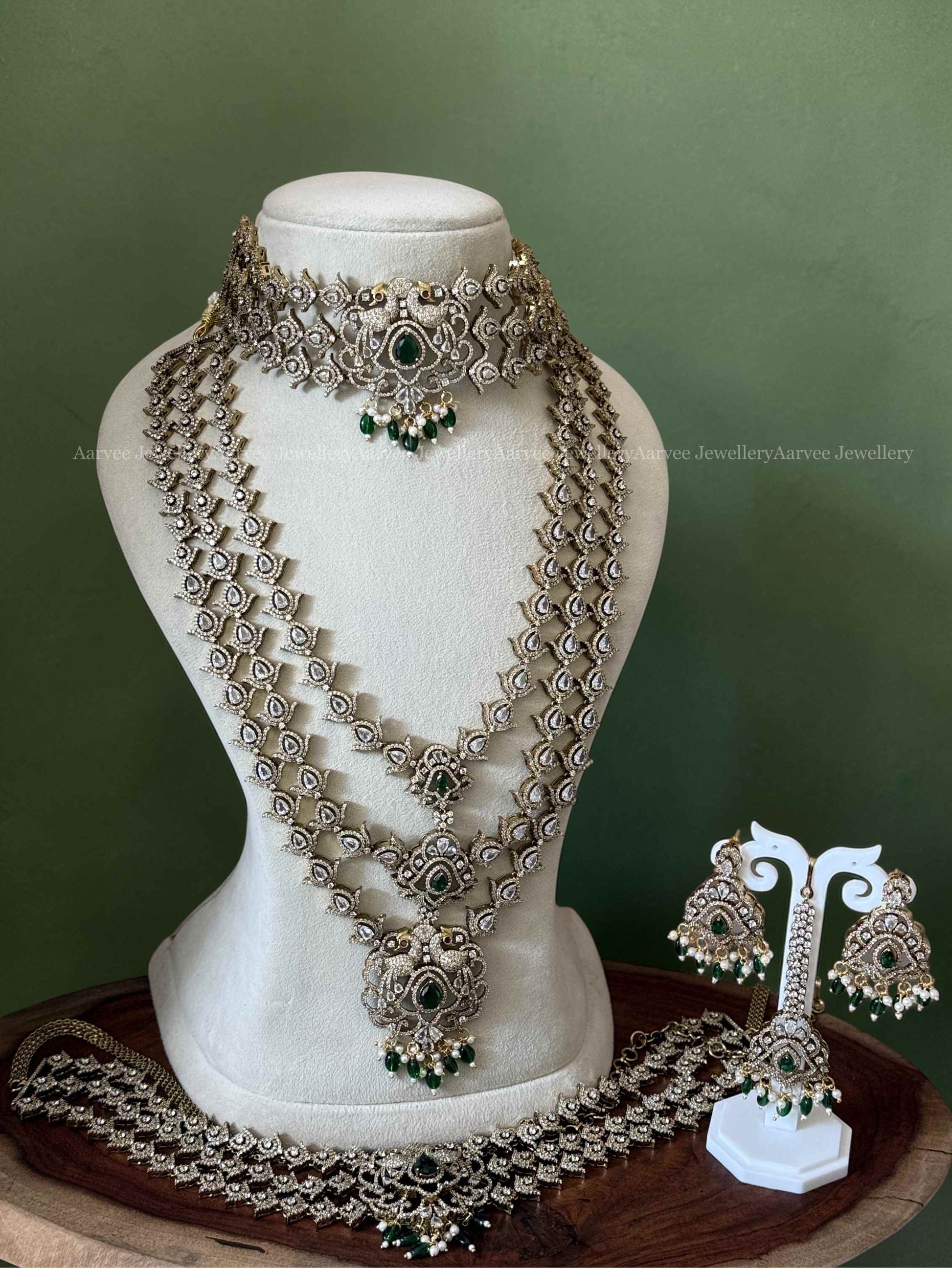 VICTORIAN BRIDAL JEWELLERY SET PEACOCK DESIGN WITH GREEN BEADS