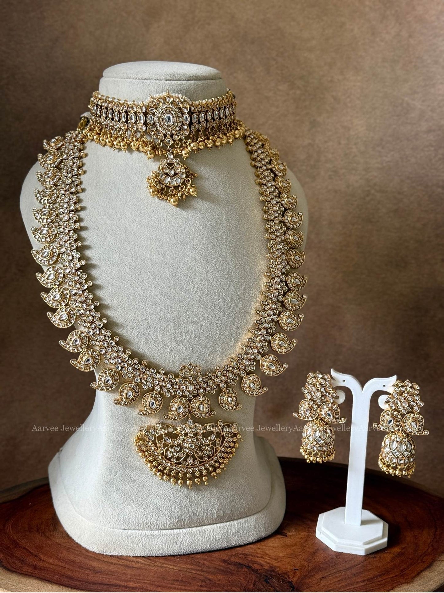 COMBO - KUNDAN SINGLE PENDANT CHOKER WITH A CLASSIC MANGO MOTIF HARAM SET WITH KUNDAN WHITE STONES
