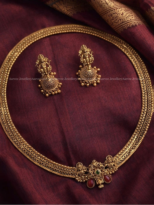 ANTIQUE GOLD TONE KEMP LAKSHMI DESIGN FRONT SCREW NECKLACE SET