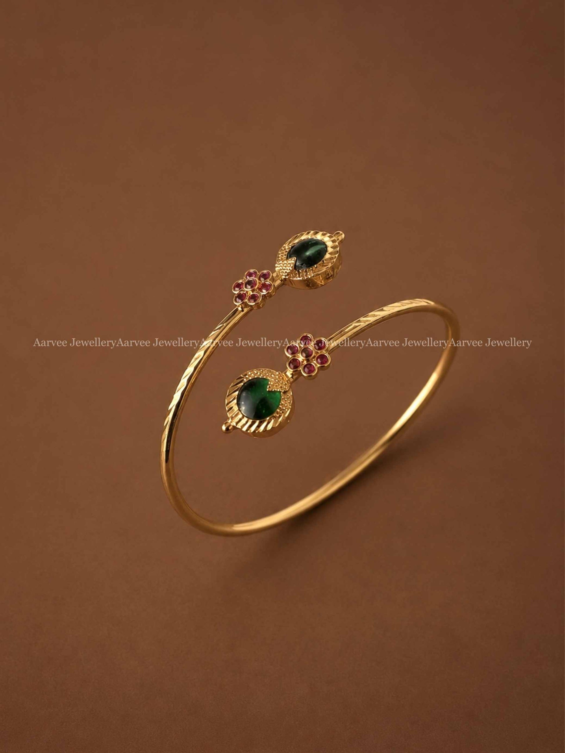 GREEN STONE FLORAL SINGLE KADA