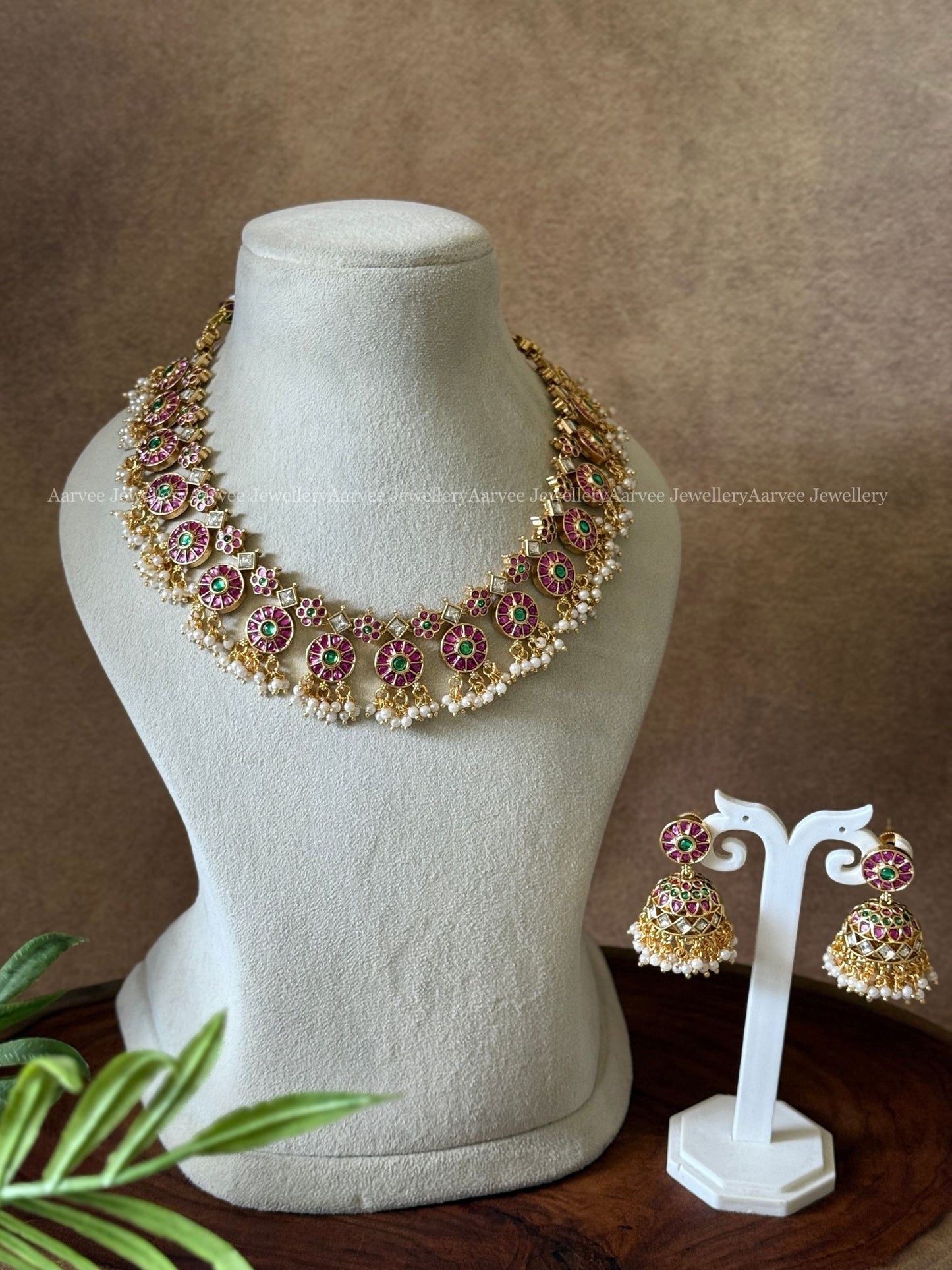 PREMIUM KEMP PINK/GREEN STONES BOTTU MALA NECKLACE SET WITH PEARLS