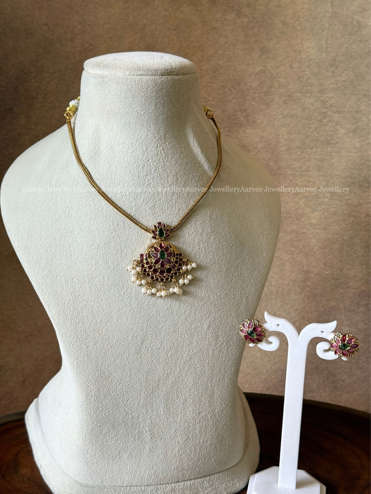 GOLD PLATED ATTIGAI NECKLACE SET WITH PAISLEY PENDANT