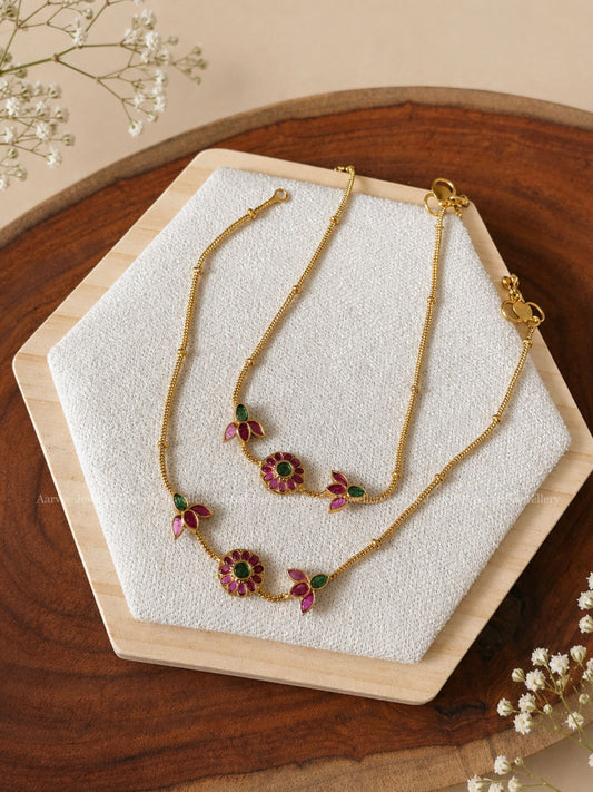 MINIMAL RUBY STONE FLORAL ANKLET