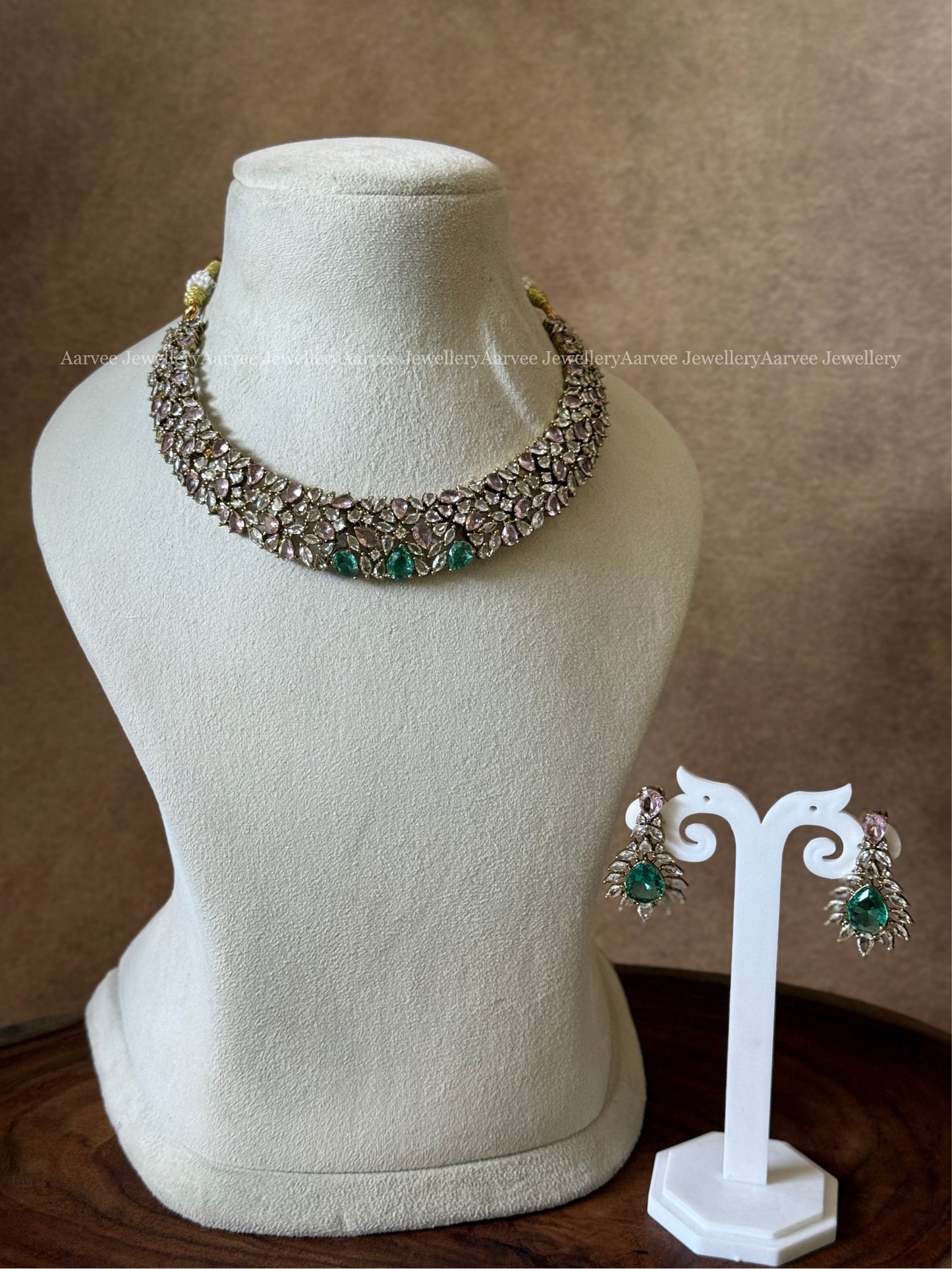VICTORIAN PASTEL PINK / SEA GREEN NECKLACE SET