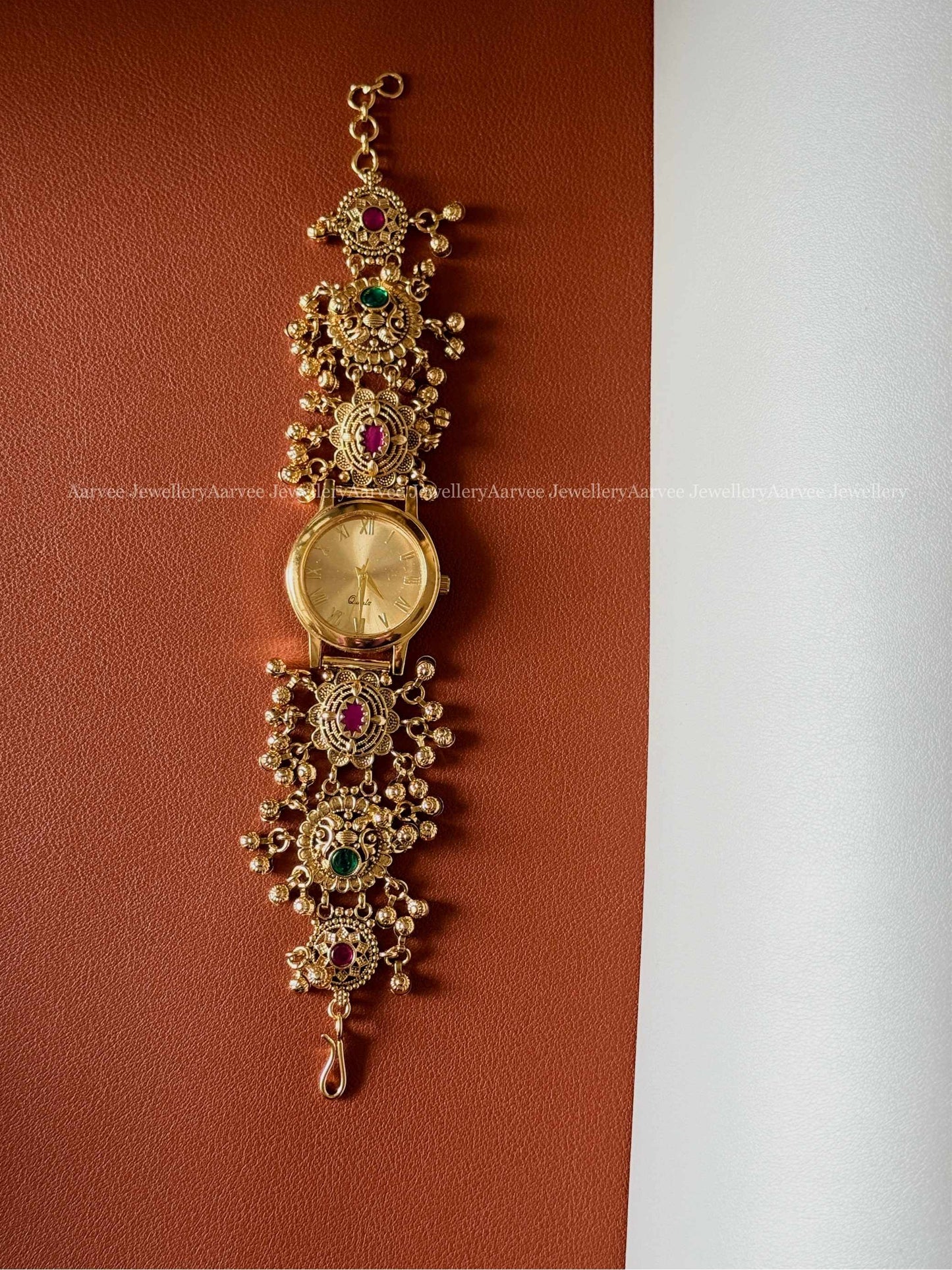 GOLD TONE VINTAGE RUBY / GREEN KUNDAN STONES WATCH BRACELET