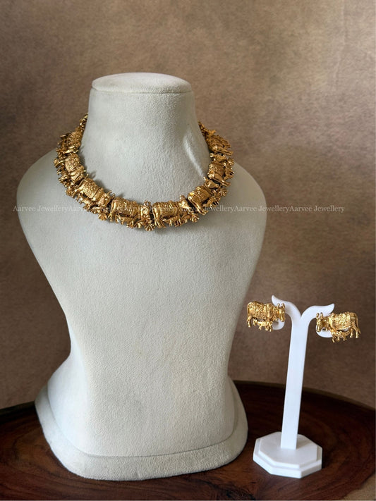 GOLD FINISH KAMATHENU NECKLACE SET