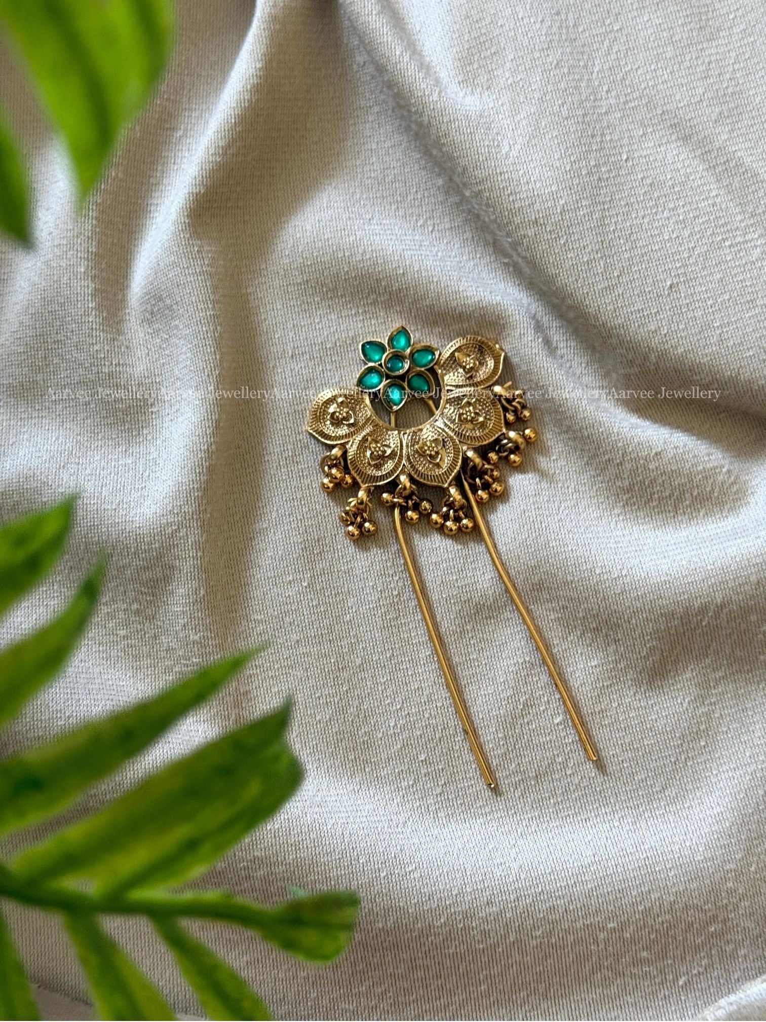 FLORAL GOLDEN HAIR / BUN PIN SEA GREEN STONE 1 PIECE