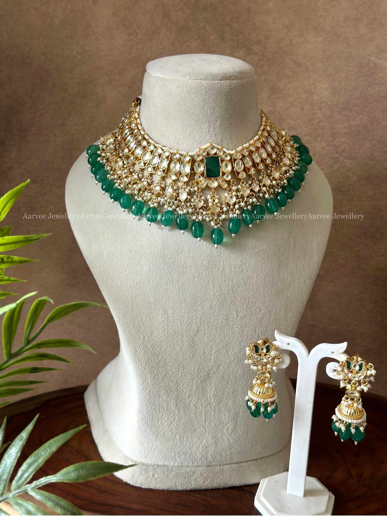 POLKI KUNDAN WHITE STONE BRIDAL CHOKER SET WITH GREEN BEADS