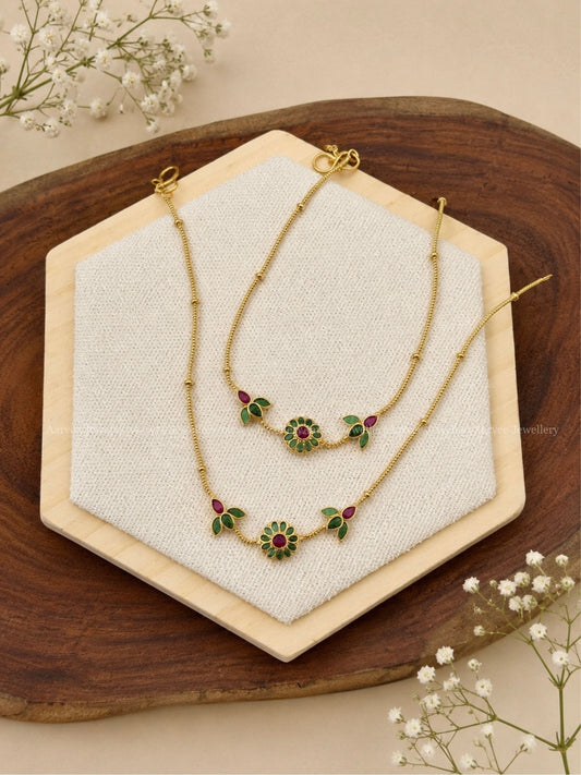 MINIMAL ANKLET RUBY/ GREEN STONE