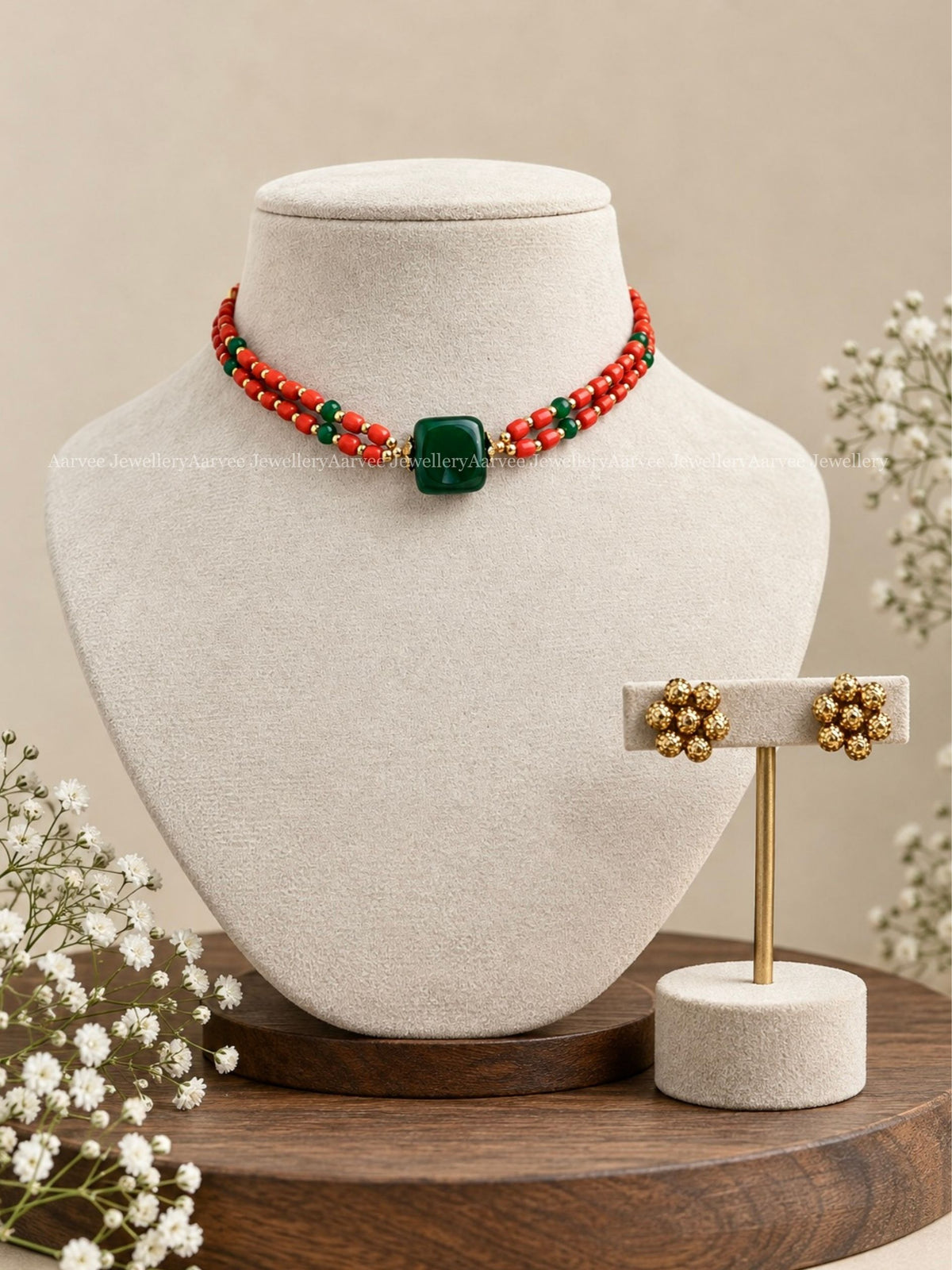 CORAL AND GREEN BEADED NECKLACE SET WITH GREEN STONE