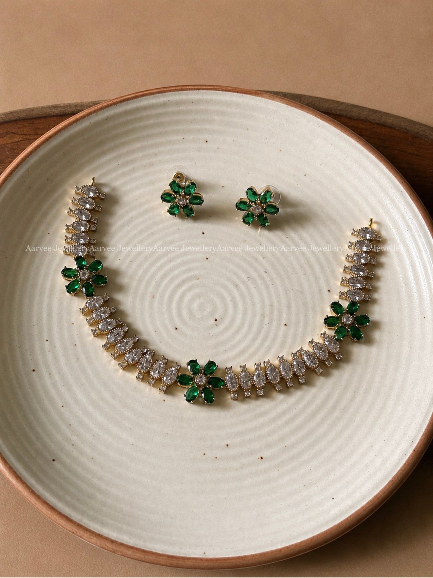 MINIMAL WHITE / GREEN CZ STONE FLORAL NECKLACE SET