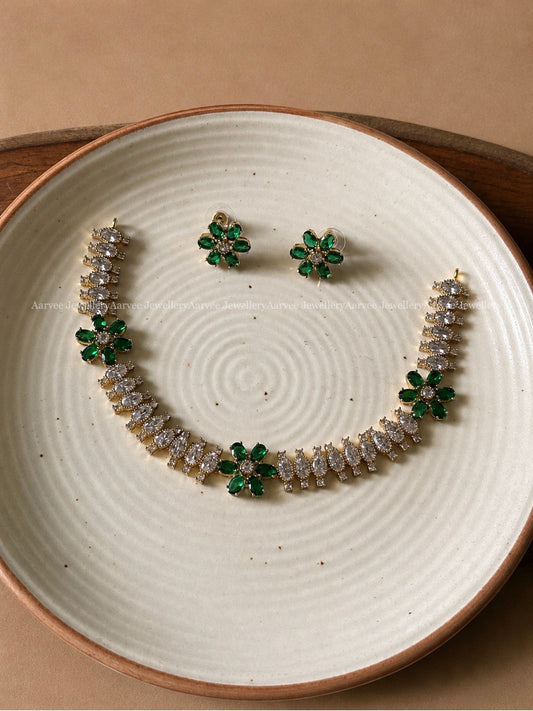 MINIMAL WHITE / GREEN CZ STONE FLORAL NECKLACE SET