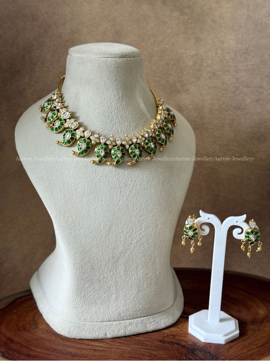 JADAU KUNDAN GREEN / WHITE COLOUR MANGO NECKLACE SET