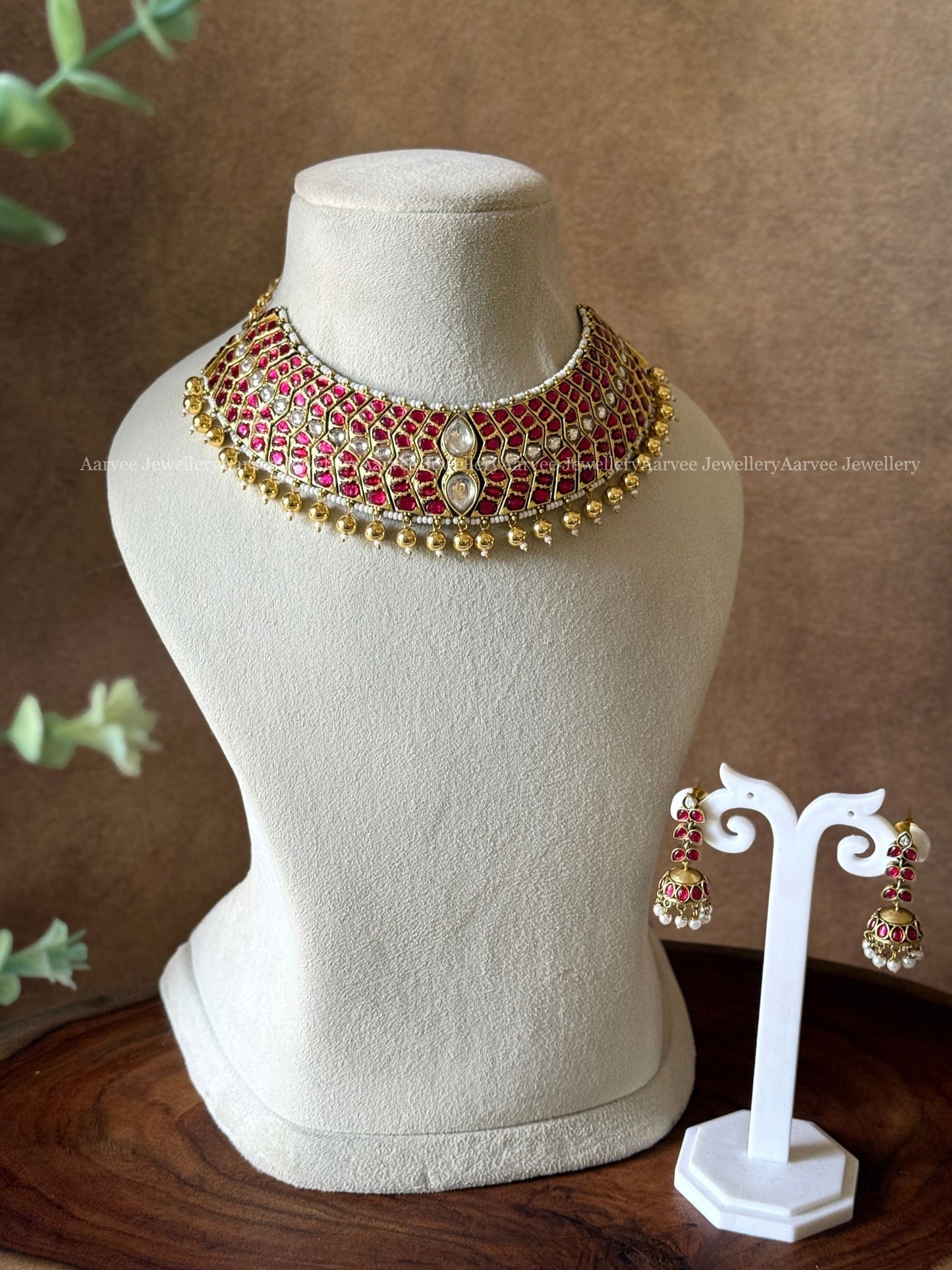 JADAU KUNDAN RUBY / WHITE STONE CHOKER WITH TEAR DROP JHUMKI