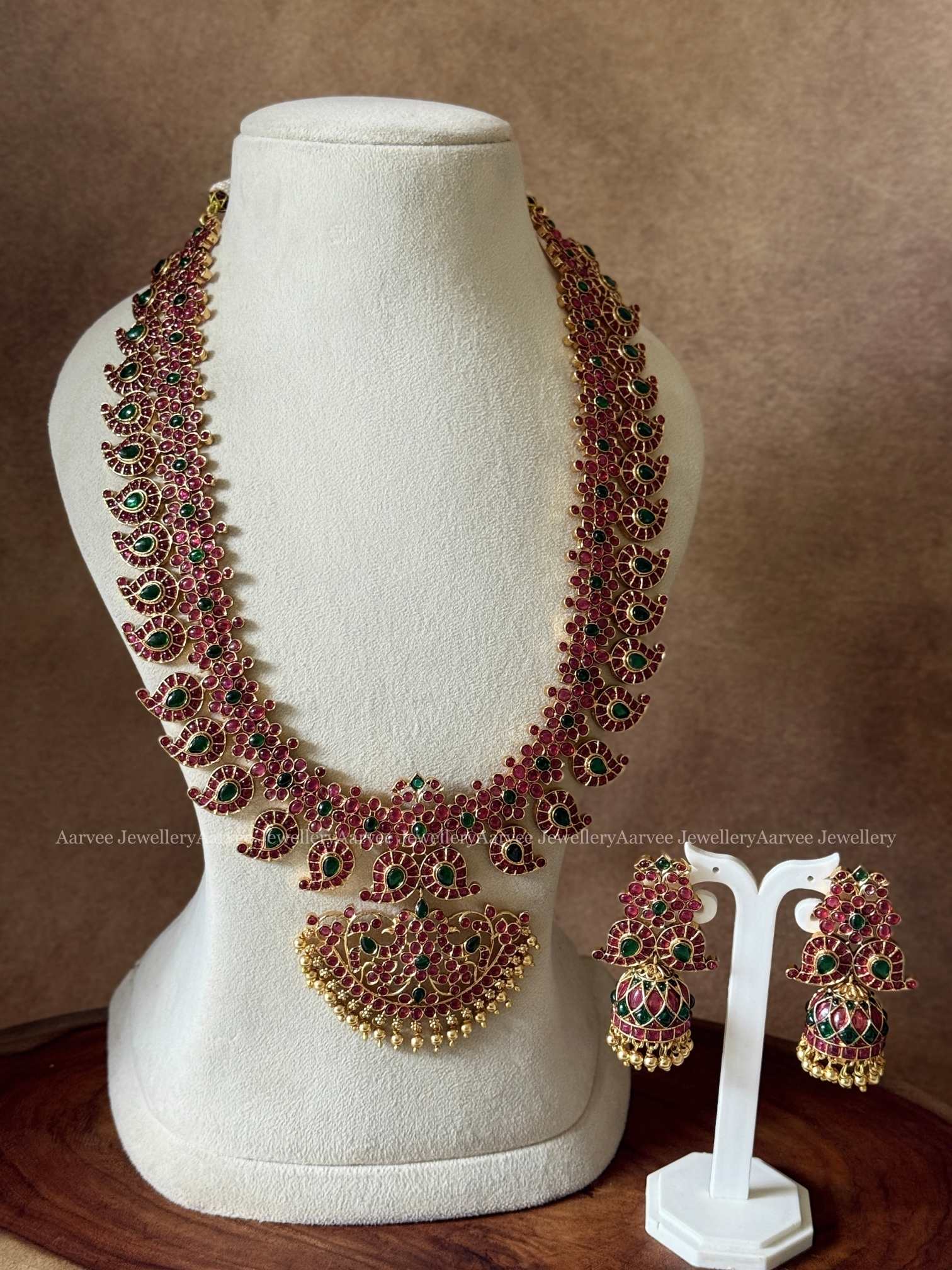 A CLASSIC MANGO MOTIF HARAM SET WITH KEMP RUBY / GREEN STONES