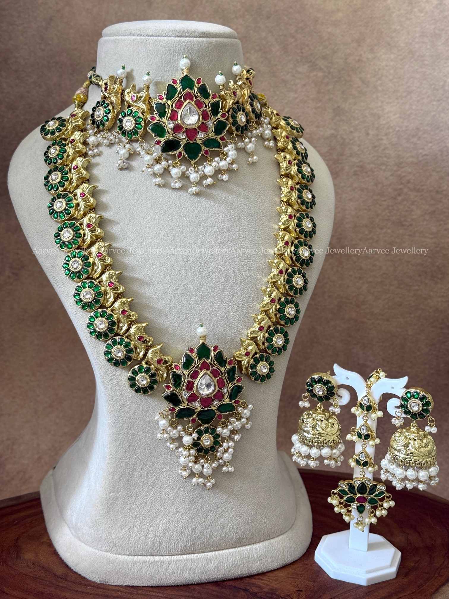 JADAU KUNDAN GREEN STONE LOTUS SEMI BRIDAL JEWELLERY SET