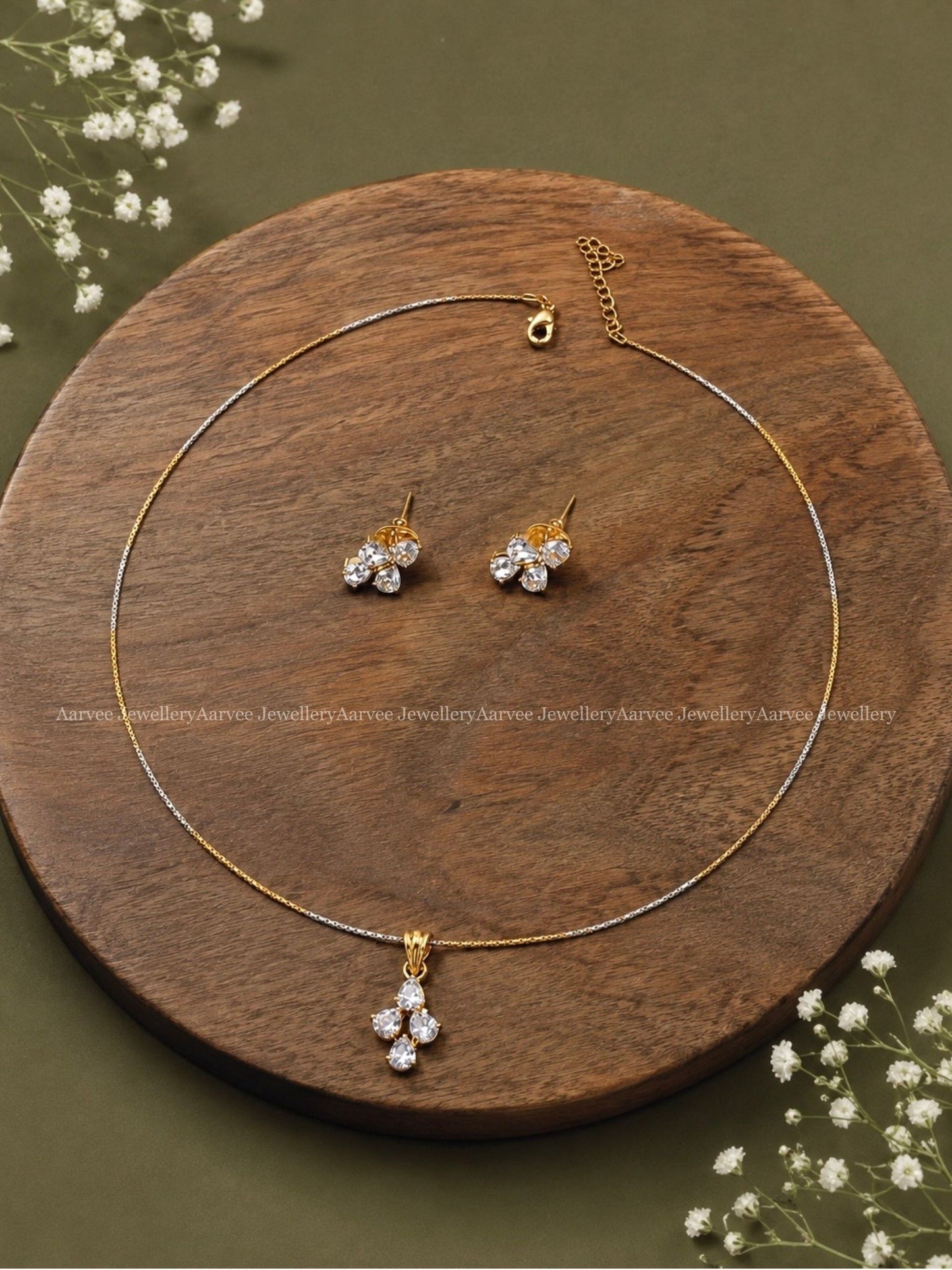 DUAL TONE MINIMAL HASLI CHAIN SET WITH WHITE AD FOUR STONES PENDANT