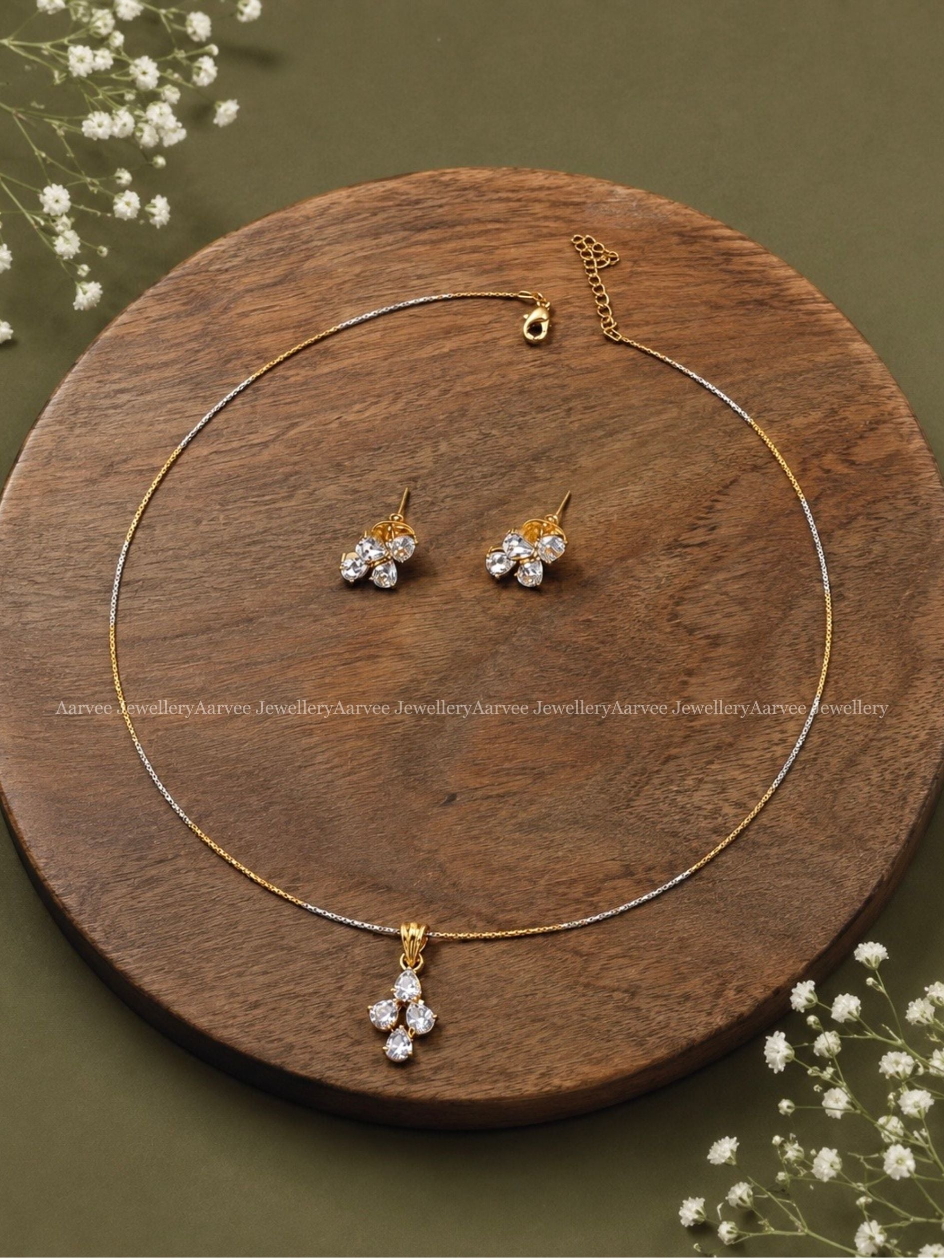 DUAL TONE MINIMAL HASLI CHAIN SET WITH WHITE AD FOUR STONES PENDANT