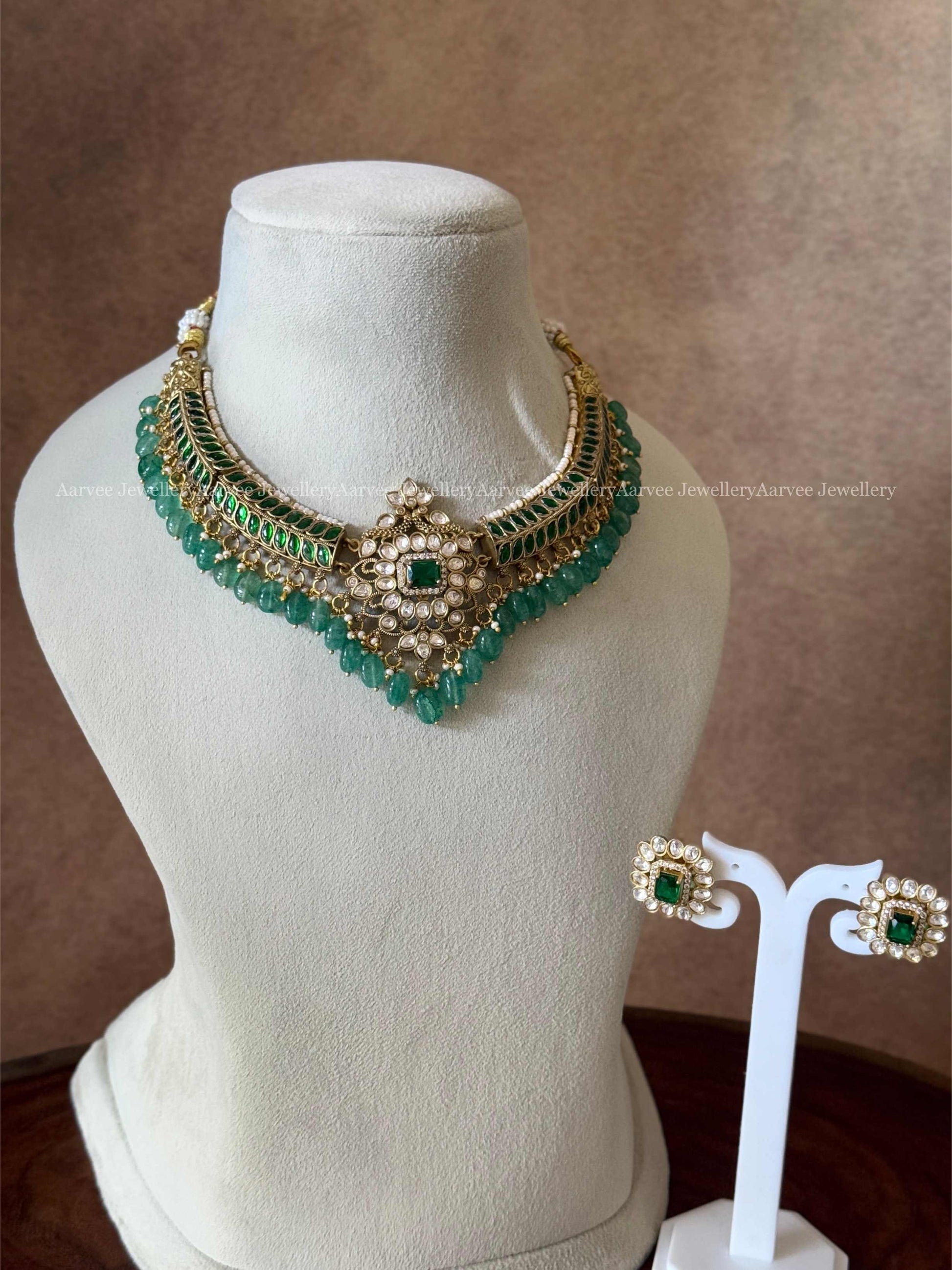 JADAU KUNDAN GREEN/WHITE STONE KANTI NECKLACE SET WITH DARK PASTEL BEADS