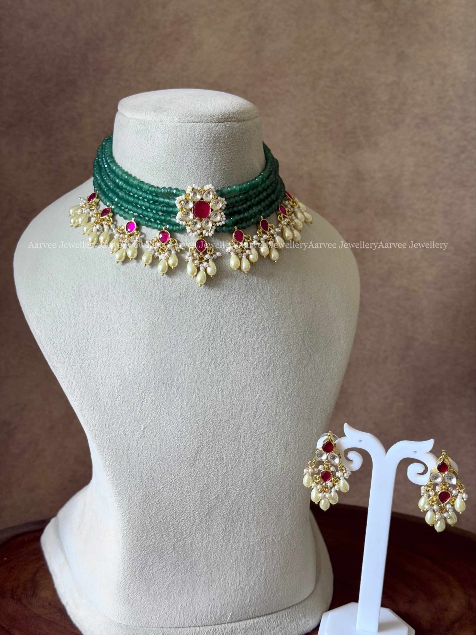 POLKI KUNDAN PASTEL BEADS CHOKER SET WITH WHITE/PINK FLORAL PENDANT