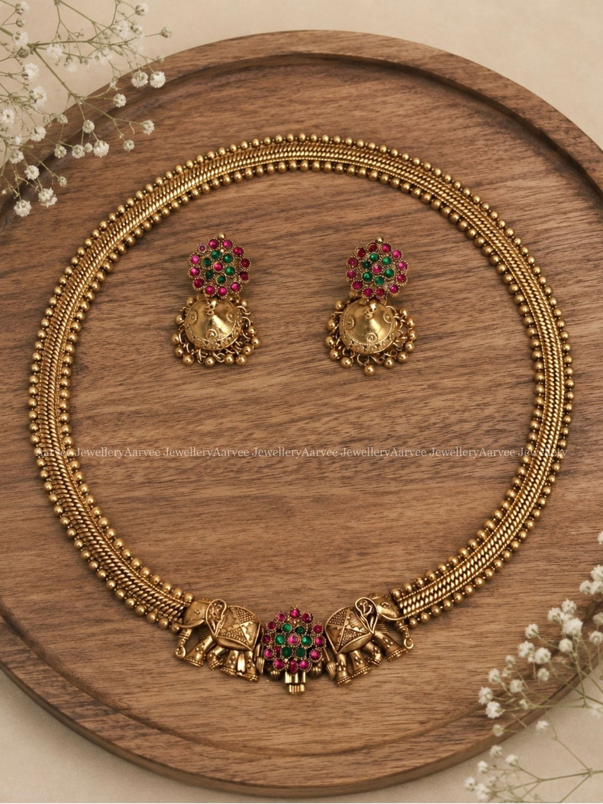 GOLD TONE KEMP ELEPHANT MOTIF FRONT SCREW NECKLACE SET 