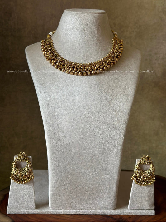 FULL GOLD TONE GHUNGROOS NECKLACE SET