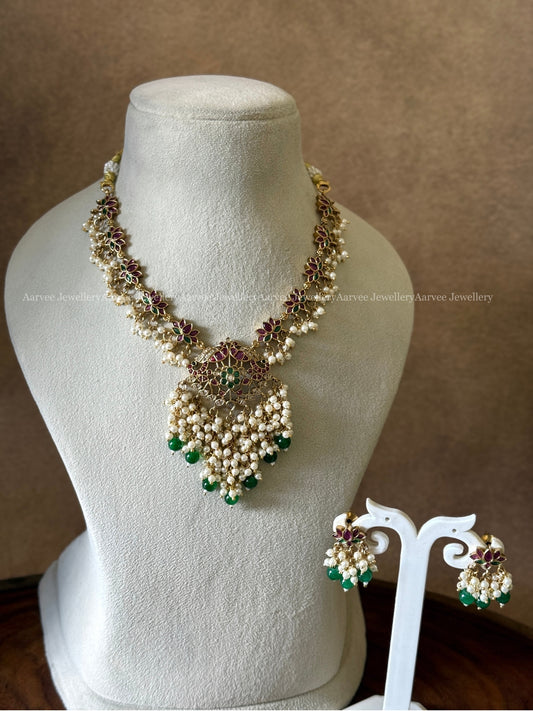 LOTUS NECKLACE SET WITH KEMP STONES AND LAYERED PEARL BEADS