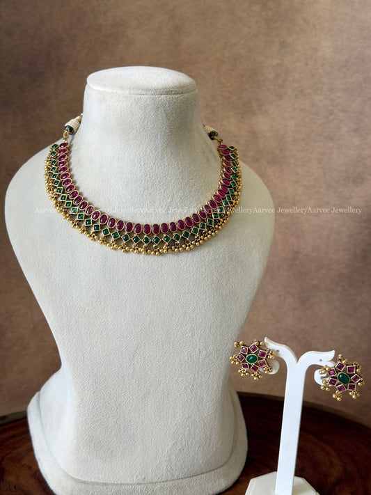 RUBY / GREEN KEMP STONE NECKLACE SET