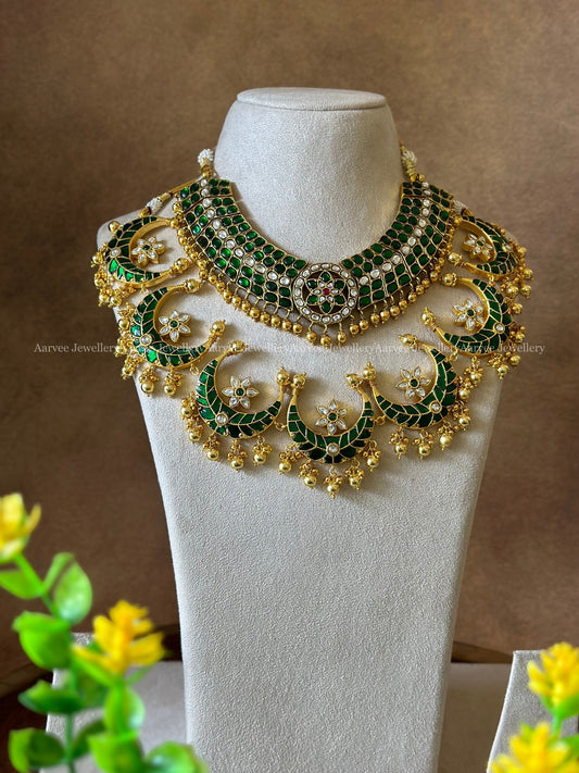 COMBO - EXQUISITE JADAU KUNDAN  STATEMENT JEWELLERY | GREEN STONES BUTTA CHOKER AND 7 CHAND PENDANT NECKLACE WITH GOLD BEADS