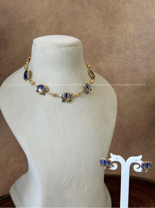 DELICATE BLUE LOTUS NECKLACE SET