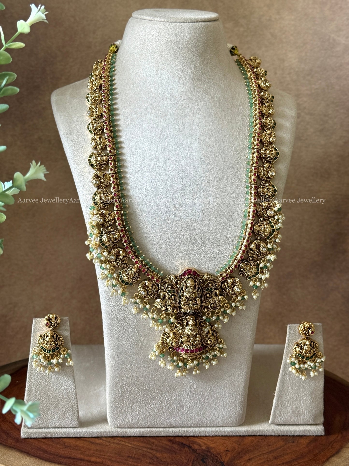 PREMIUM TEMPLE JEWELLERY BRIDAL HARAM SET WITH LAKSHMI PENDANT