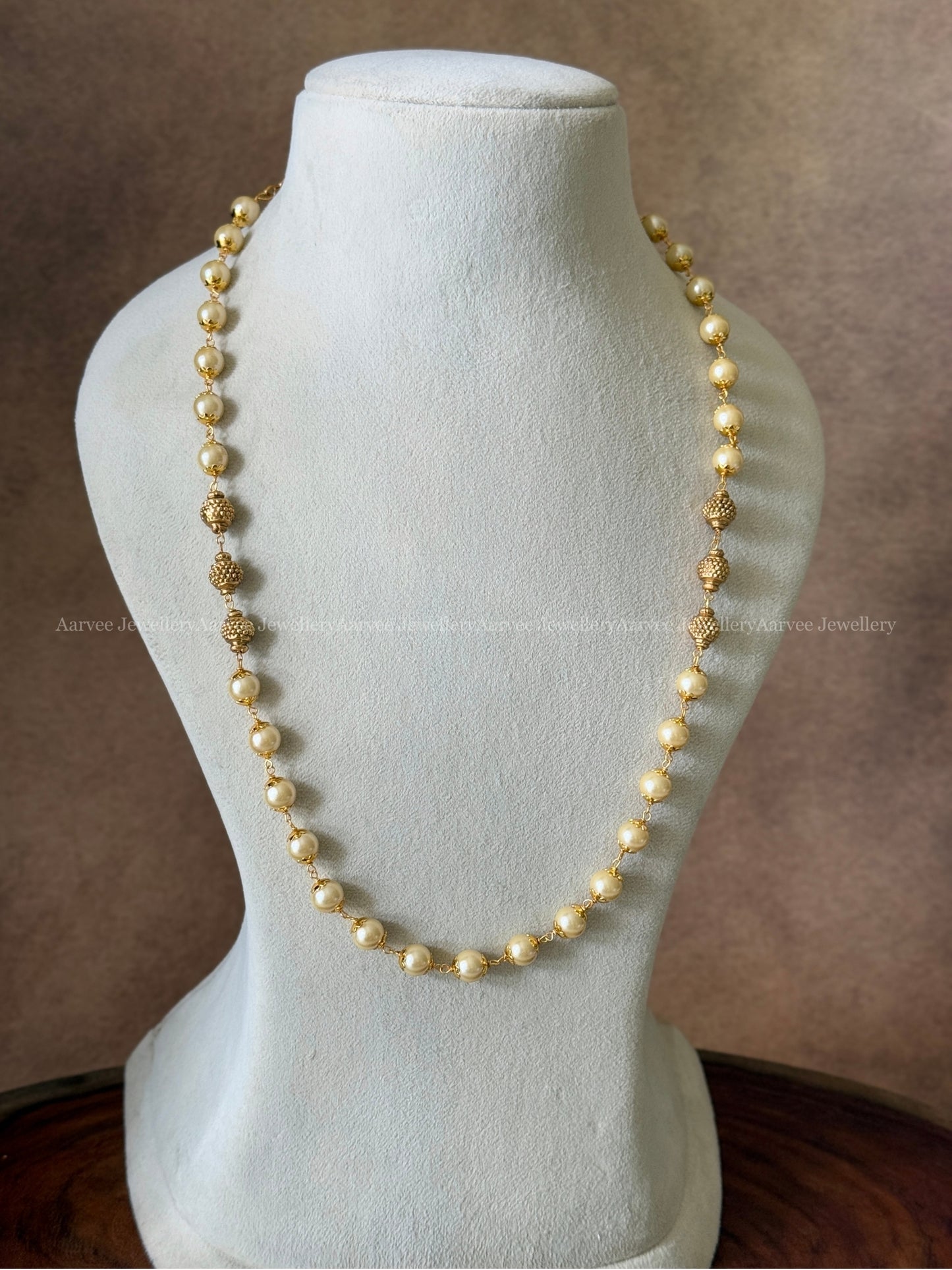 PEARL AND GOLD BEAD MALA