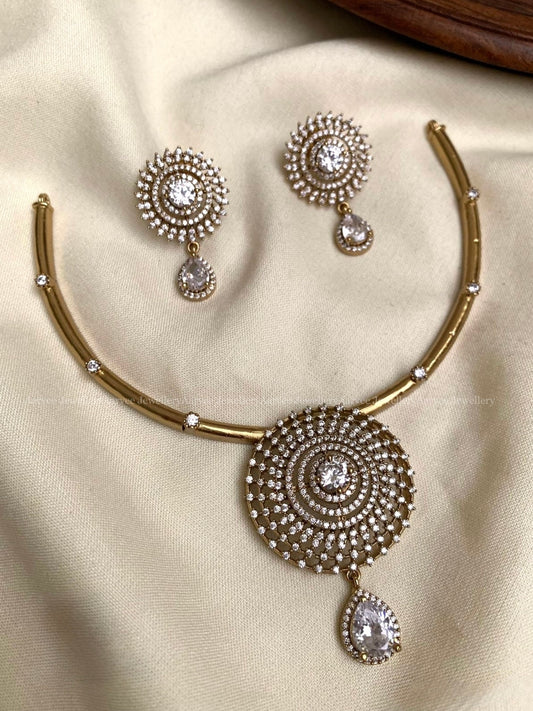 HASLI NECKLACE WITH WHITE CZ STONES