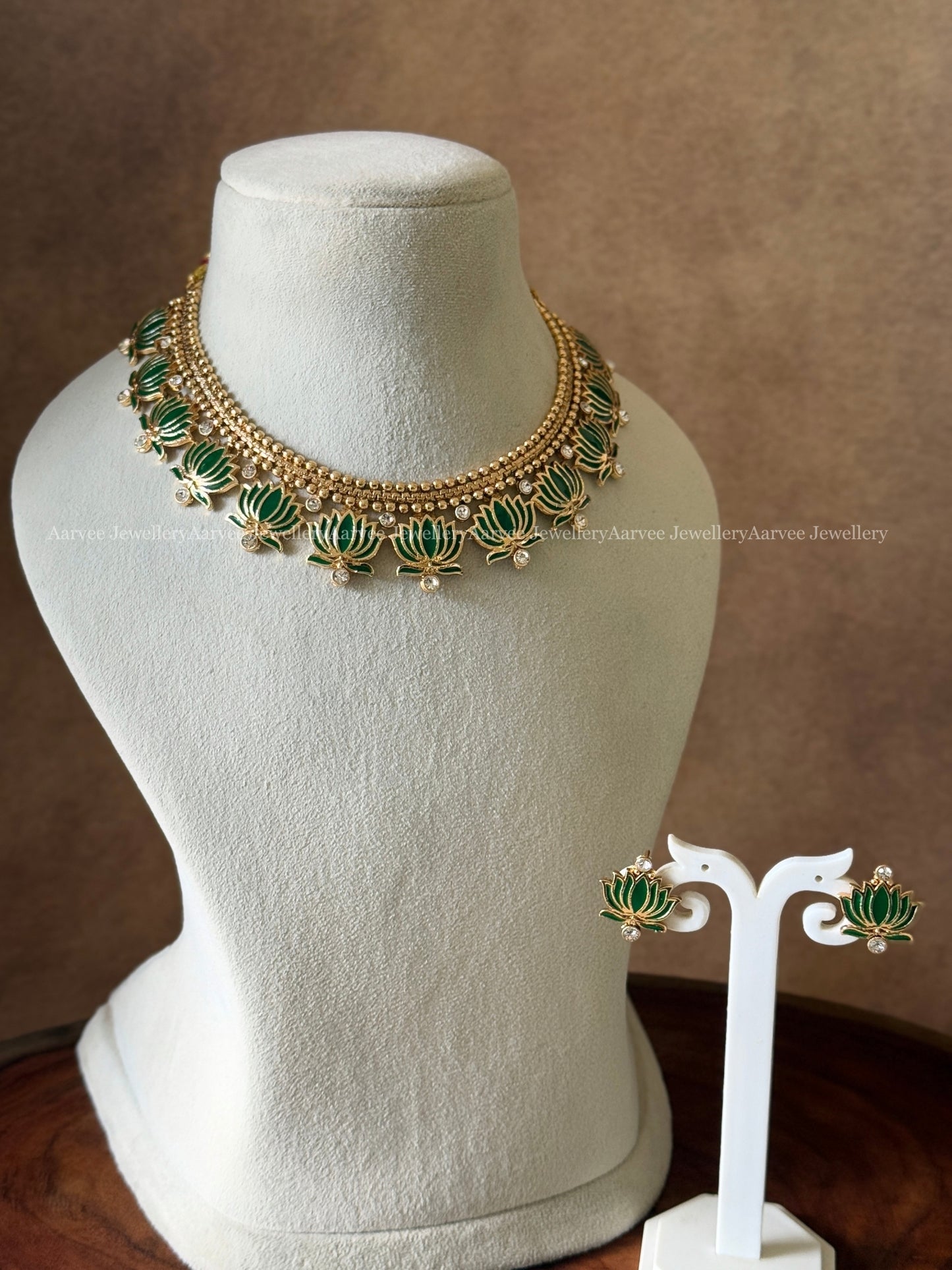 PREMIUM GOLD CHAIN LOTUS NECKLACE SET IN GREEN COLOR