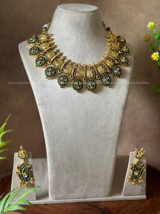 GOLD TONE BUTTA BRIDAL NECKLACE SET WITH GREEN STONES