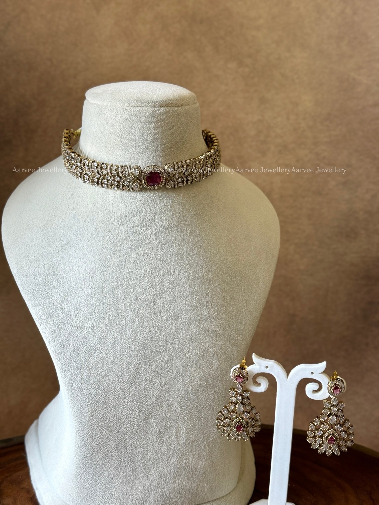 VICTORIAN RUBY STONE CHOKER SET