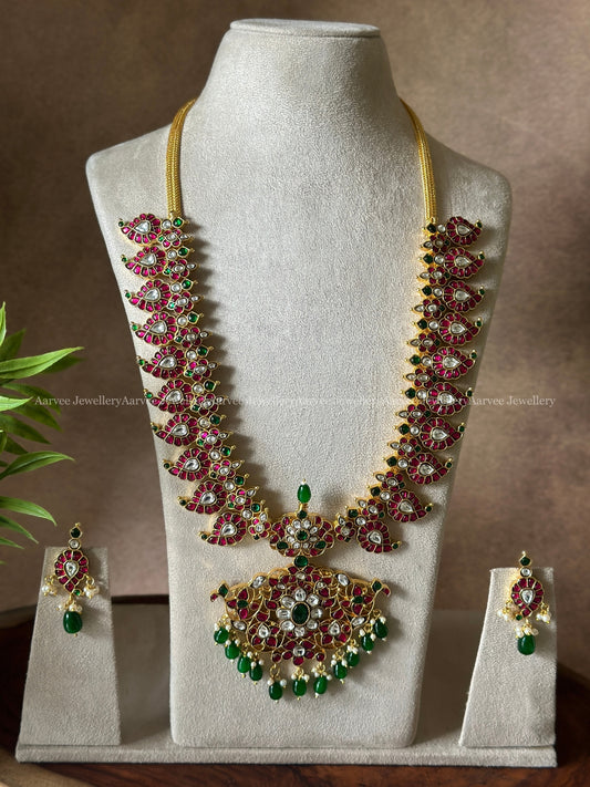 JADAU KUNDAN MANGO MOTIF MID LENGTH HARAM SET WITH RUBY STONES & GREEN BEADS