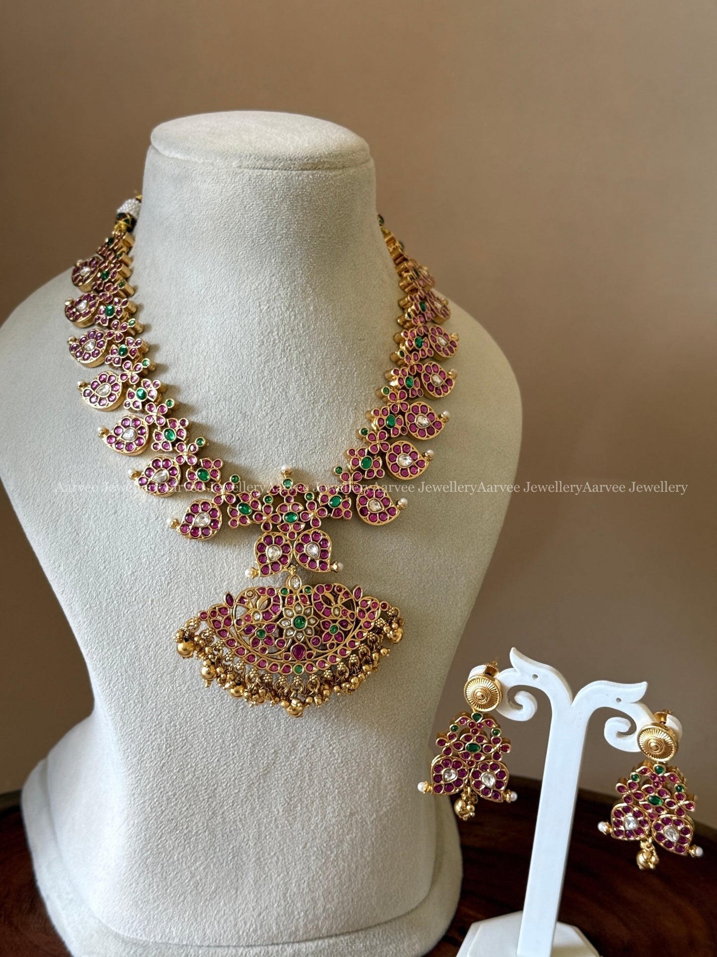 PREMIUM KEMP PINK / WHITE STONES 2 IN 1 REVERSIBLE NECKLACE SET WITH GOLD BEADS