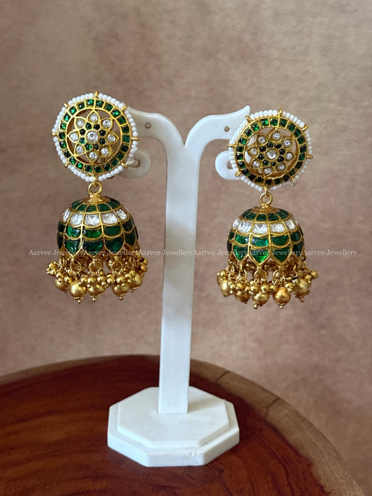 JADAU KUNDAN BUTTA JHUMKI WITH GREEN STONES & GOLD BEADS