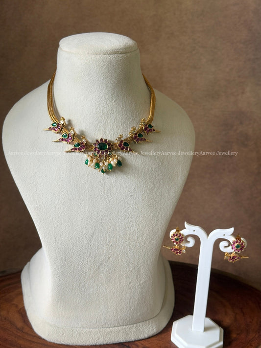 GOLD MESH CHAIN NECKLACE SET WITH PARROT AND FLORAL MOTIF WITH GREEN BEADS