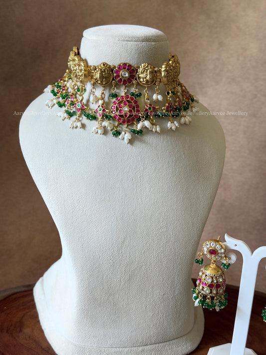 JADAU KUNDAN GOLD TONE ANNAM CHOKER SET WITH PINK FLORAL PENDANT RICE PEARLS & TINY GREEN BEADS