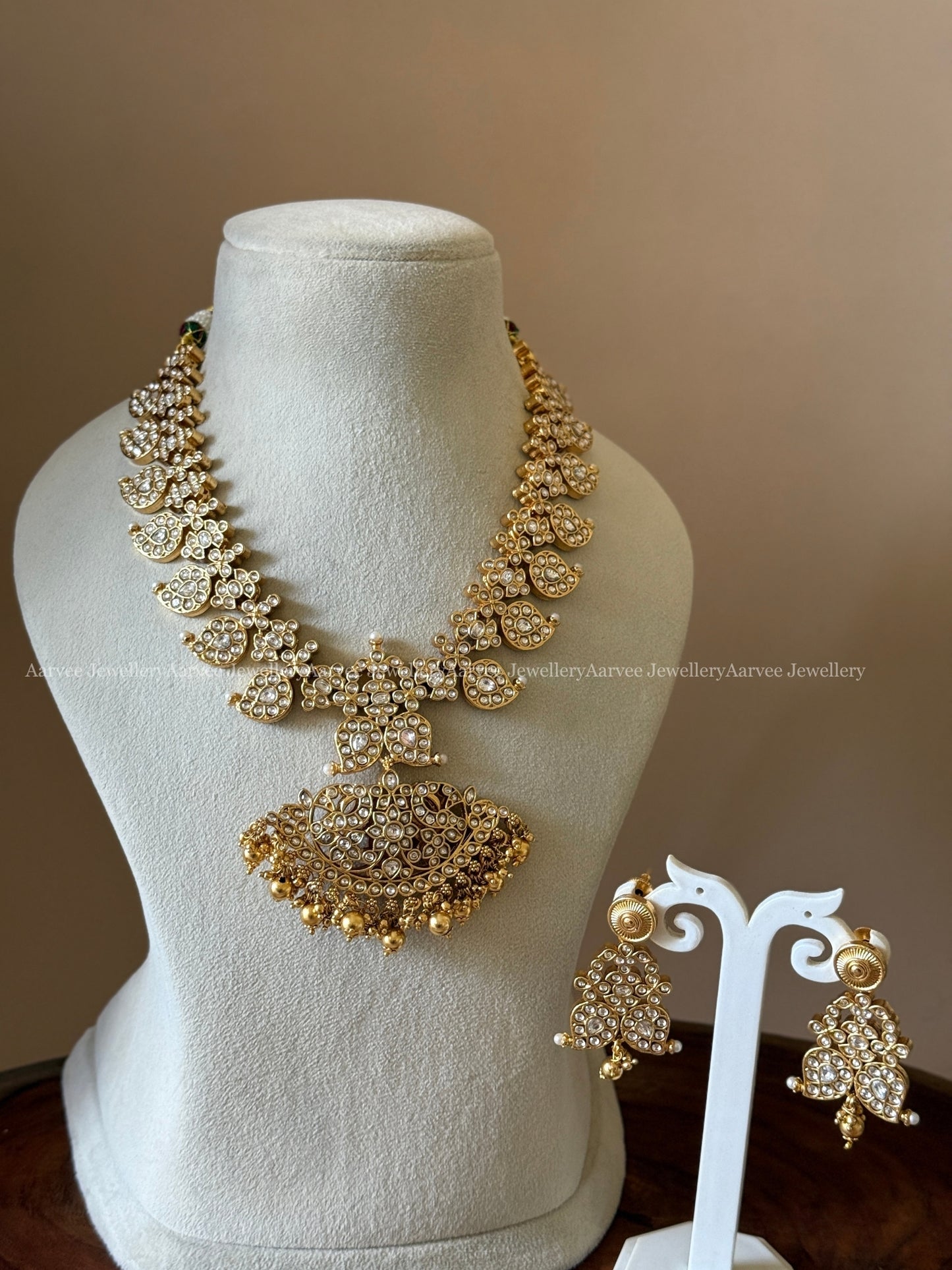 PREMIUM KEMP PINK / WHITE STONES 2 IN 1 REVERSIBLE NECKLACE SET WITH GOLD BEADS