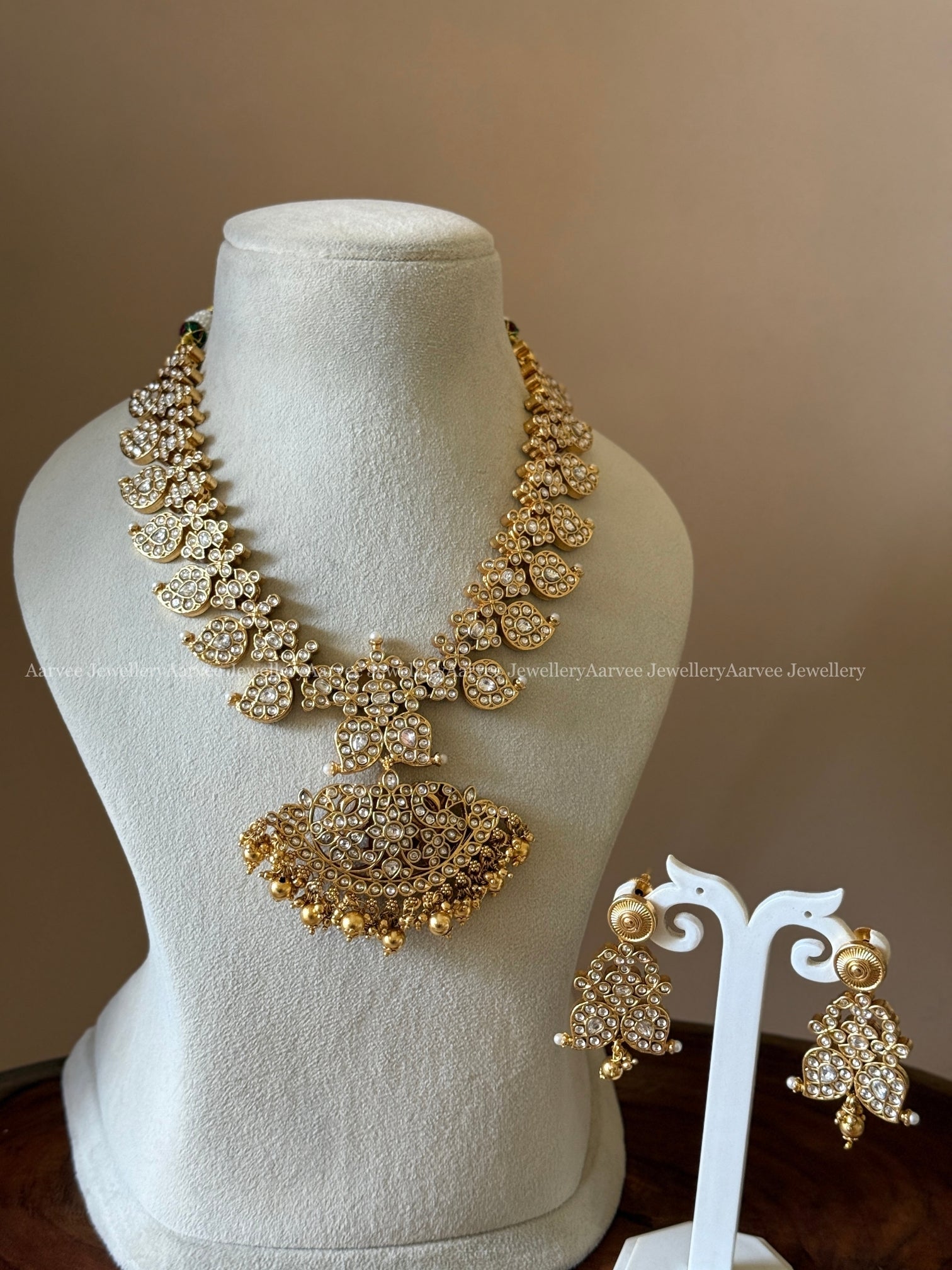 PREMIUM KEMP PINK / WHITE STONES 2 IN 1 REVERSIBLE NECKLACE SET WITH GOLD BEADS