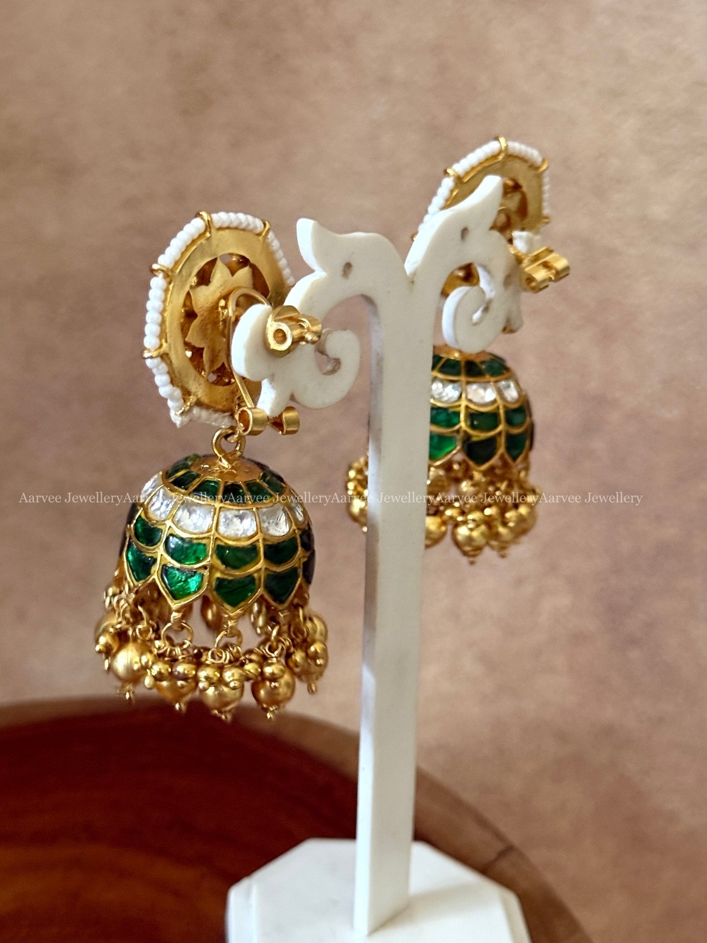 JADAU KUNDAN BUTTA JHUMKI WITH GREEN STONES & GOLD BEADS