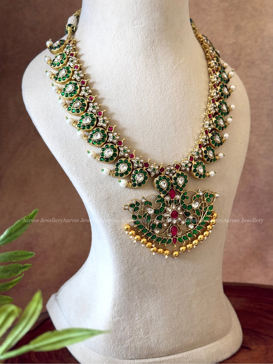 CLASSIC MANGO MOTIF GREEN STONE JADAU KUNDAN MID LENGTH NECKLACE