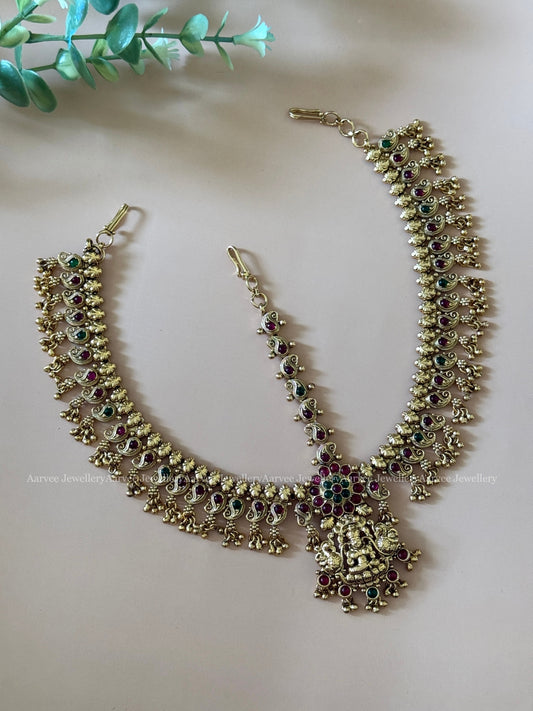 ANTIQUE GOLD TONE LAKSHMI PENDANT MATHAPATI KEMP STONES WITH GOLD BEADS