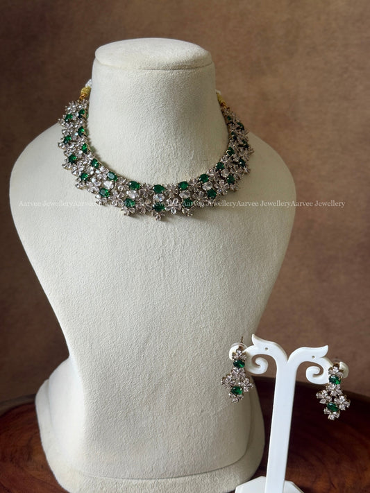 GREEN & WHITE STONES VICTORIAN NECKLACE SET